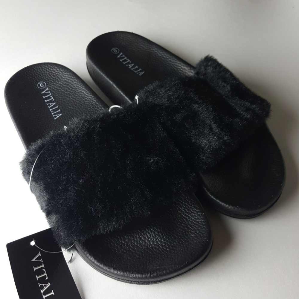 New Black Fur Slides